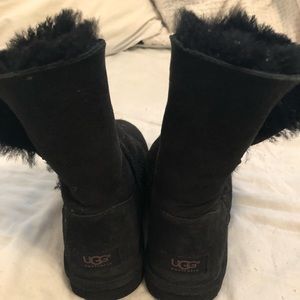 Black Bailey Button 2 Boot